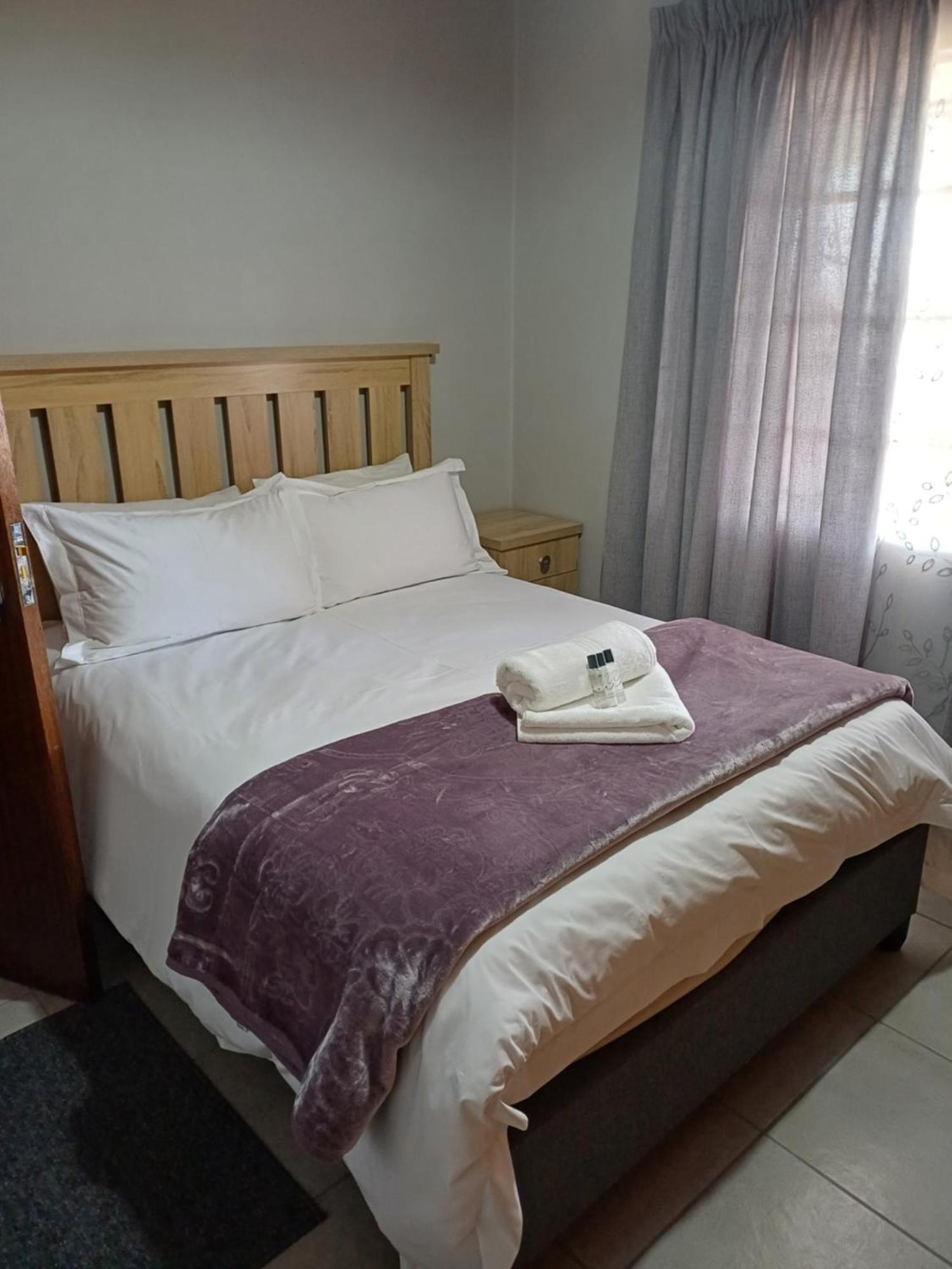 Augrabies De Oude Stoor Guesthouse Ngoại thất bức ảnh