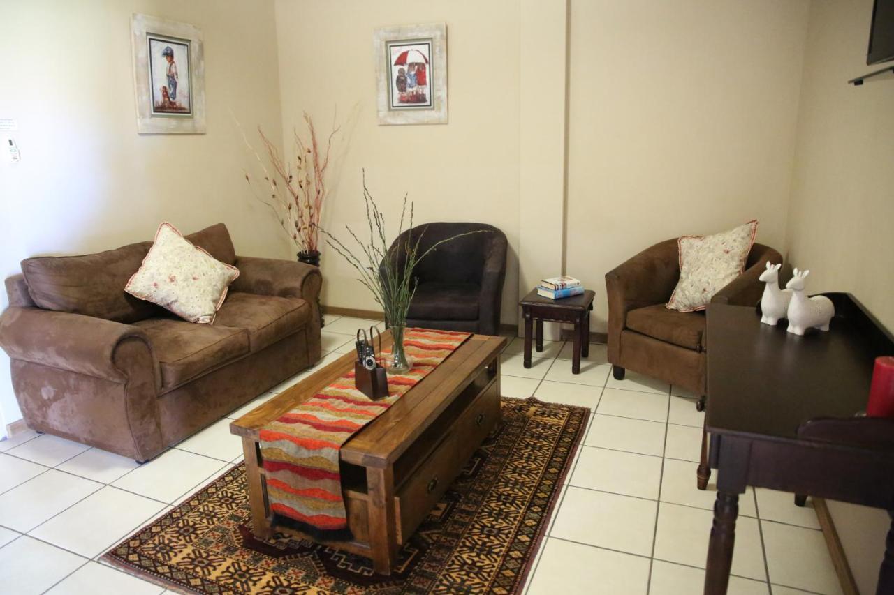 Augrabies De Oude Stoor Guesthouse Ngoại thất bức ảnh