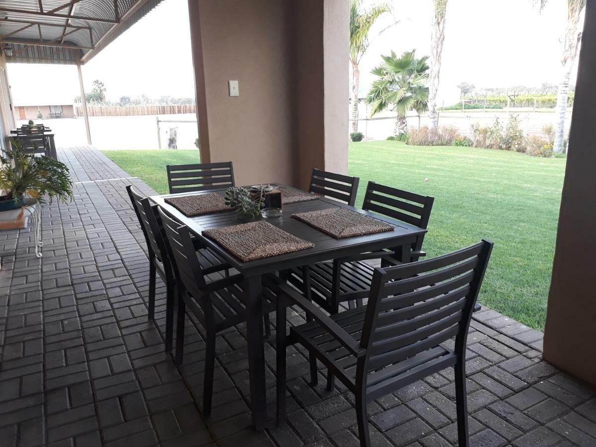Augrabies De Oude Stoor Guesthouse Ngoại thất bức ảnh